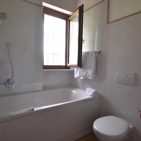 Sleeps 2 Pool Wifi T764334 Appartamento *