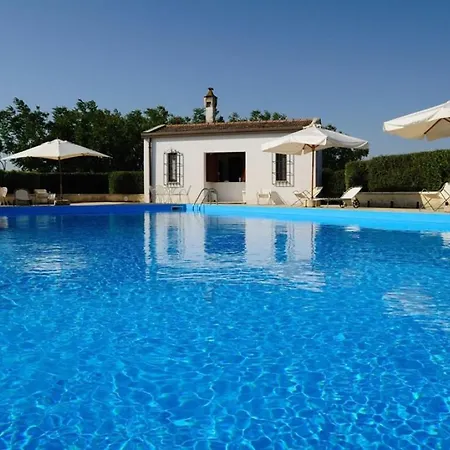 Sleeps 2 Pool Wifi T764334 Appartamento Montescaglioso